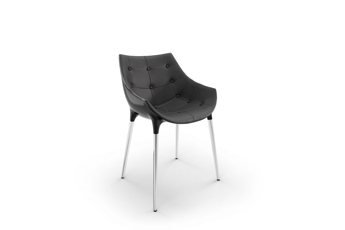 Chaise desin et confortable en cuir noir capitonné, structure à 4 pieds en acier
