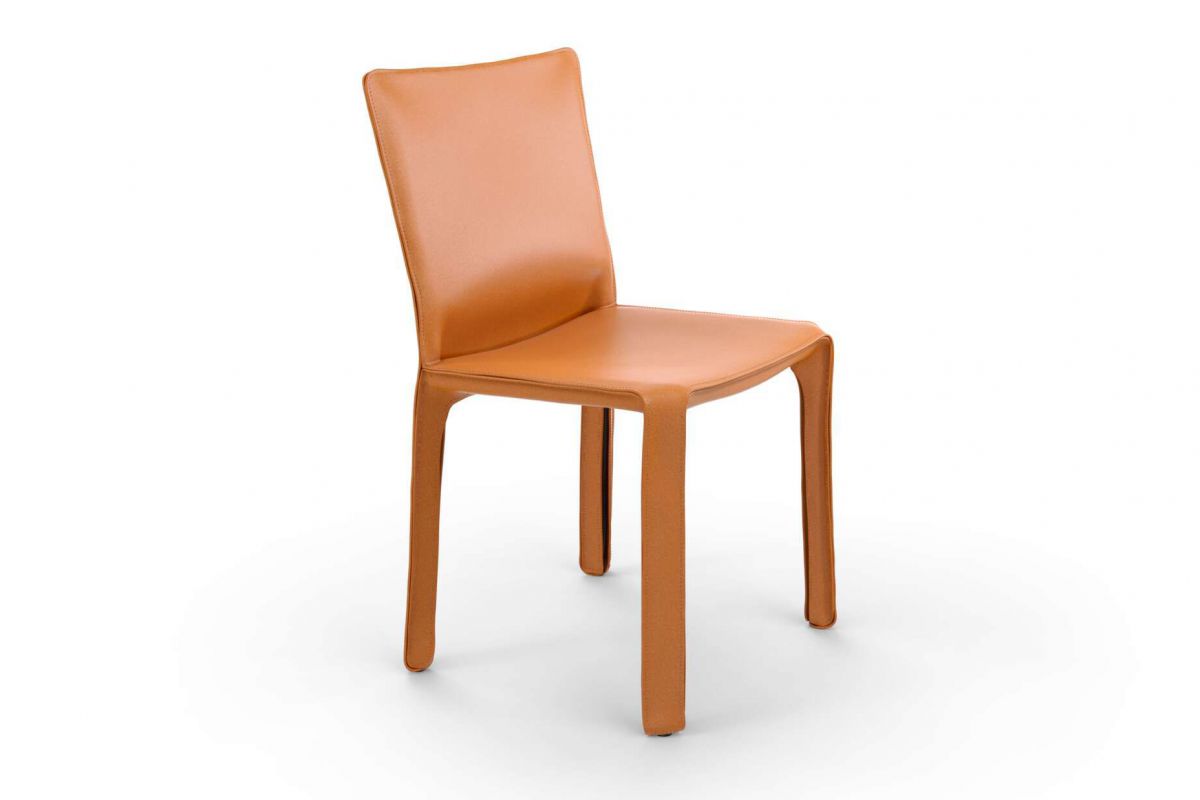 Chaise ergonomique et confortable en cuir sans accoudoirs et 4 pieds en cuir 